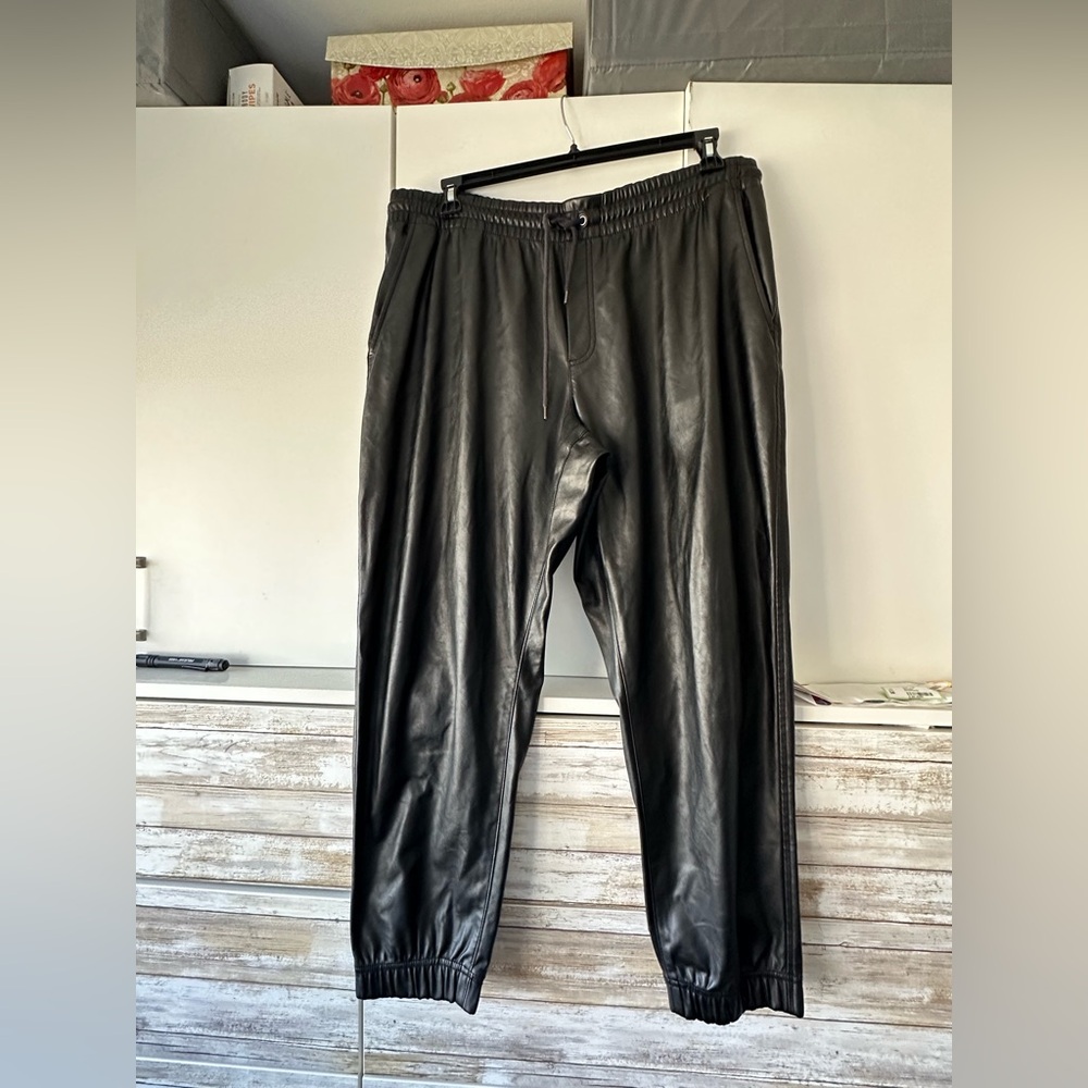 🖤 GAP Faux Leather Jogger Pants Black XL Regular